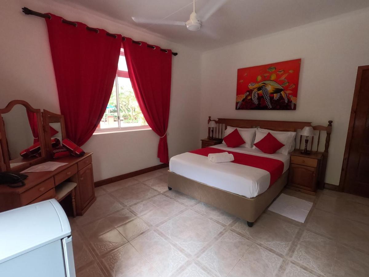 Le Chevalier Bay Guesthouse Anse Lazio Exterior foto