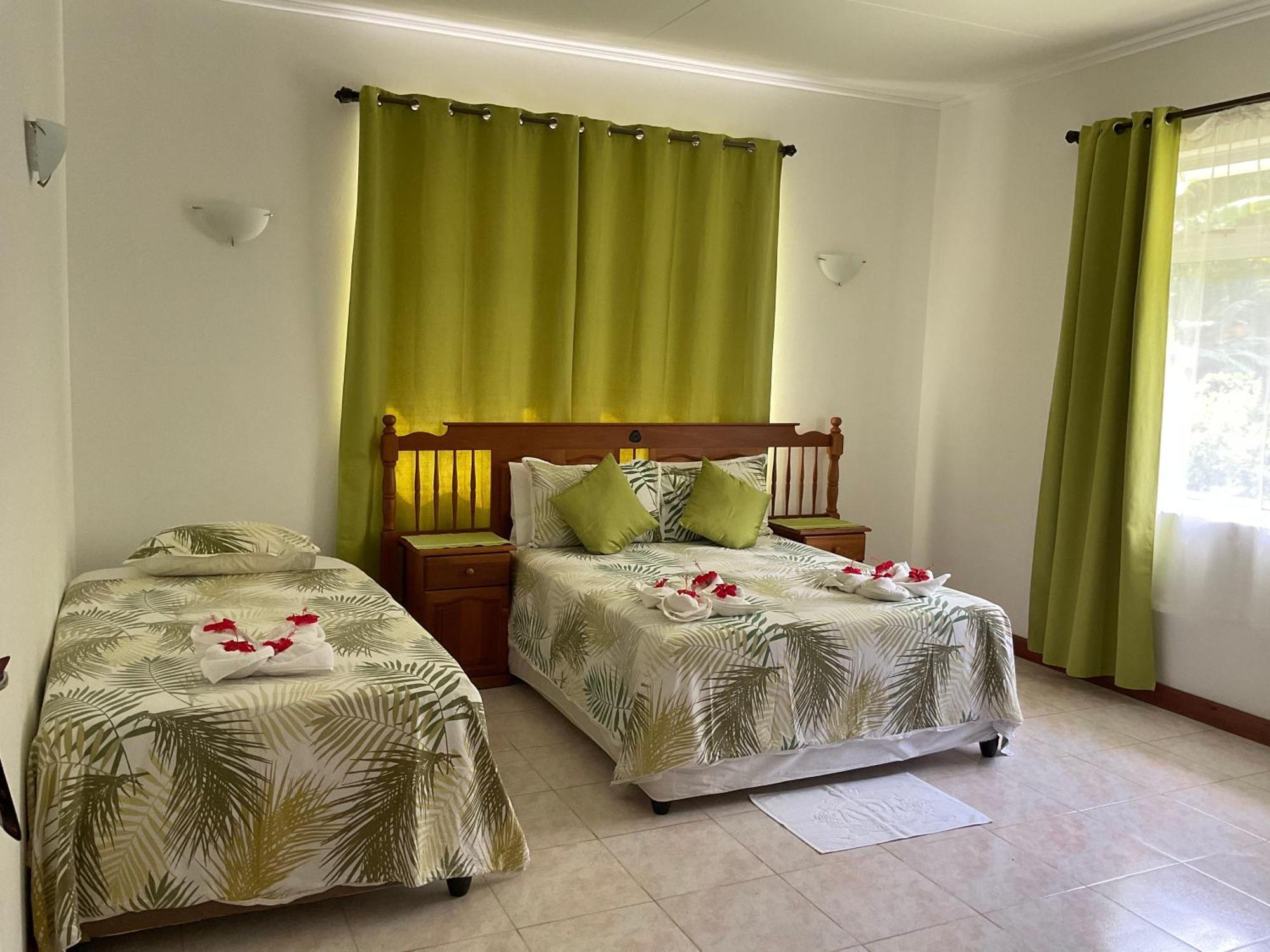 Le Chevalier Bay Guesthouse Anse Lazio Exterior foto